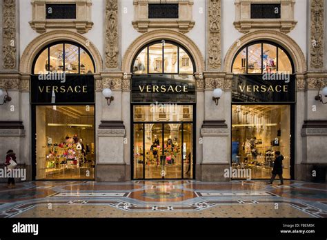 milano moda versace|versace boutique milan.